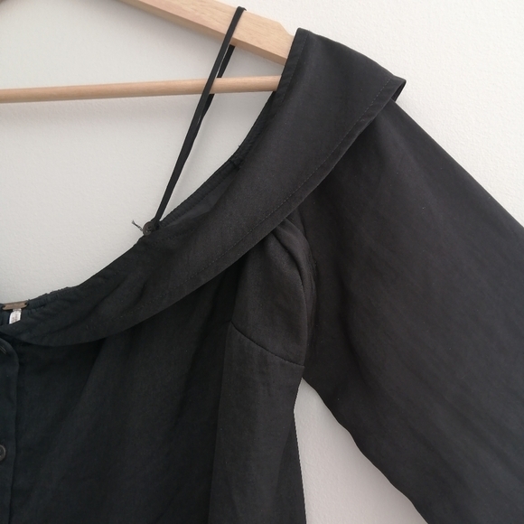 Free People Walk This Way Off the Shoulder Black Satin Button Blouse Small - Picture 5 of 14